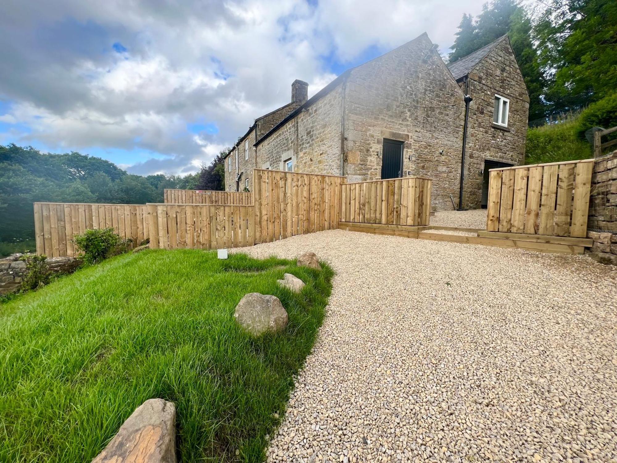 Stunning Home With Stargazing Room Near Kielder Water Greenhaugh Exterior photo